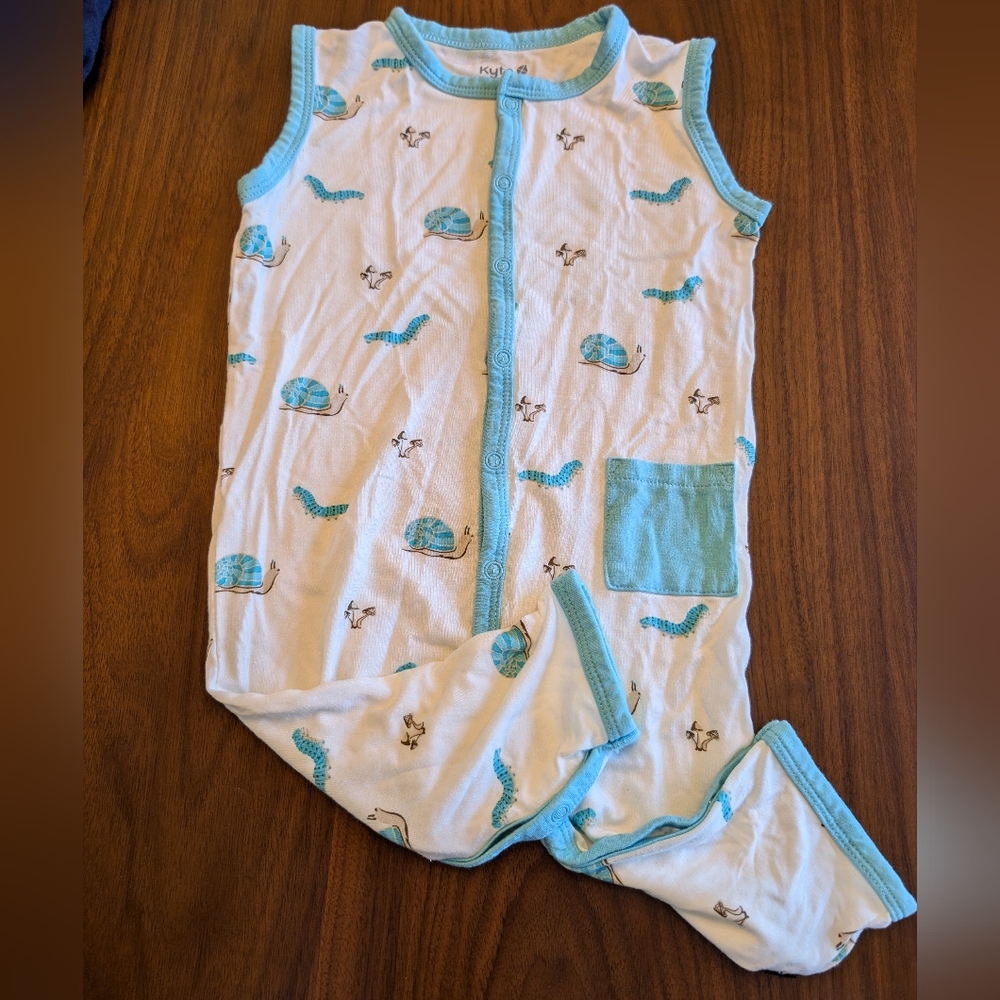 Kyte Baby Crawl Print Sleeveless Button Romper Sz 18-24M